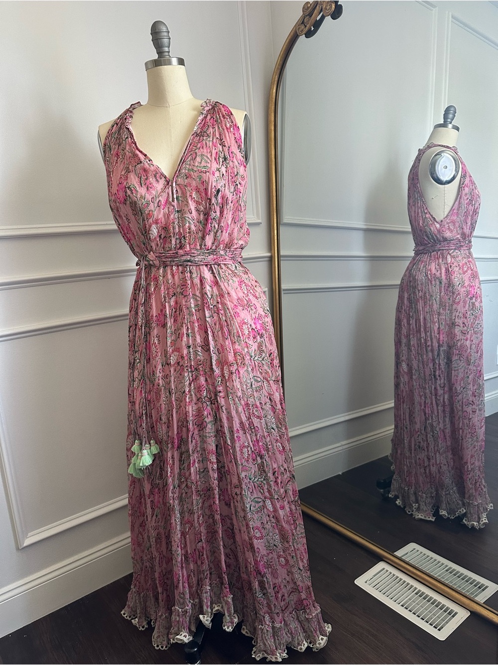 HEMANT & NANDITA Pink Floral V-Neck Maxi Dress